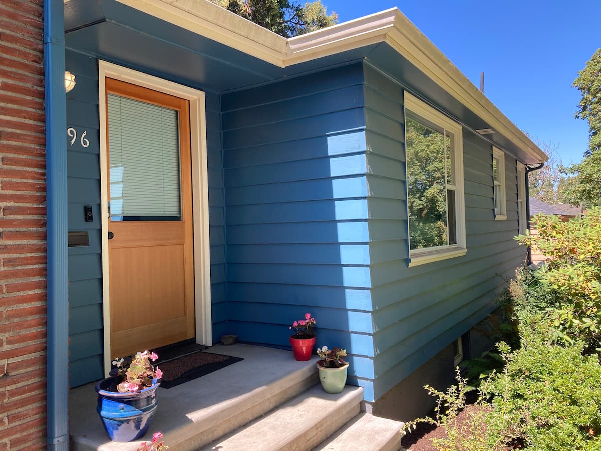 UO 4-Bed 2 Bath Home w Guest Suite
